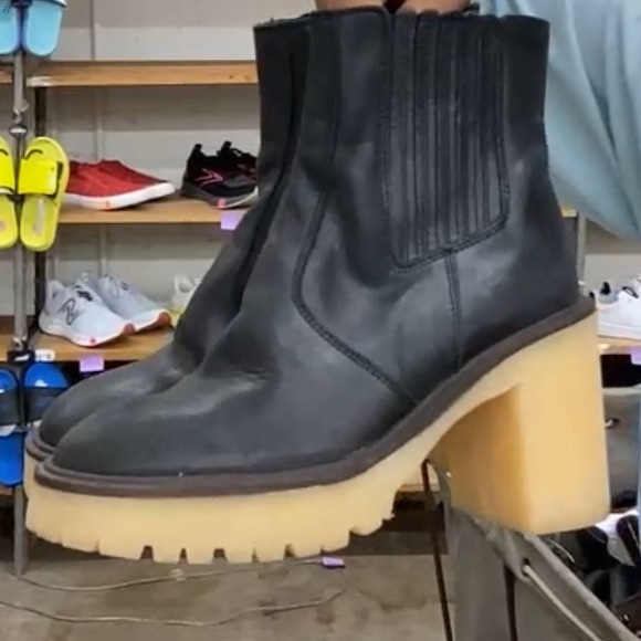 Free People James Chelsea Boot size 6 - Picture 4 of 7